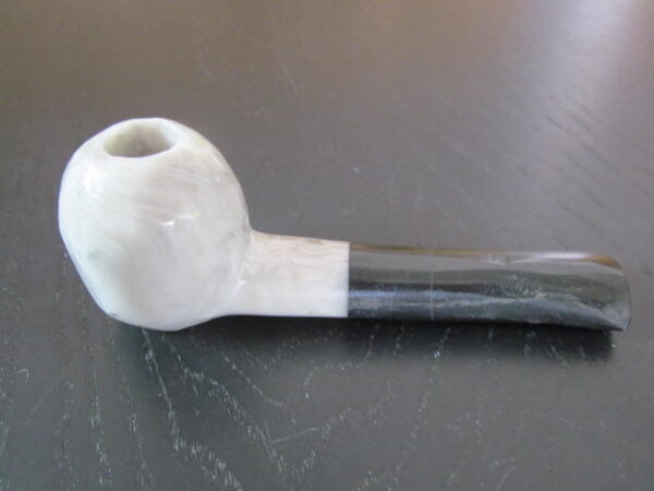 super large white and black pipe